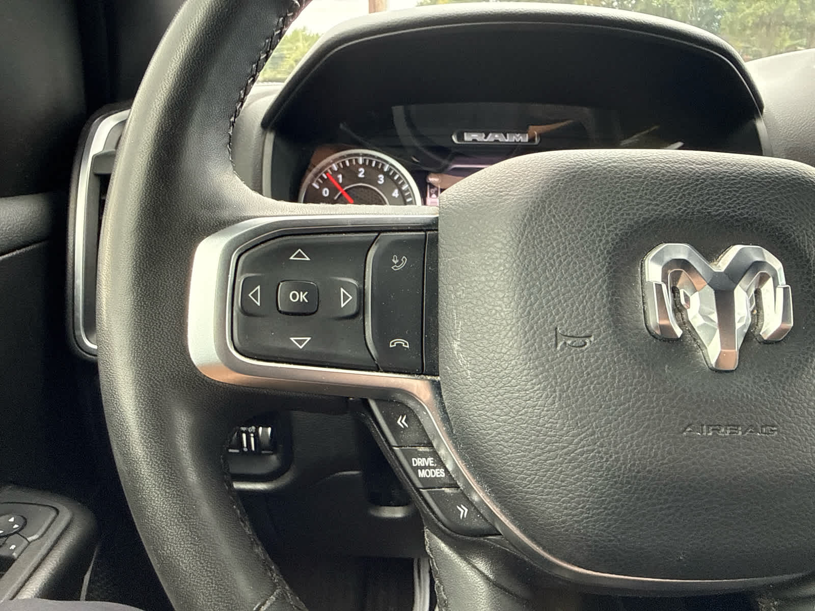 2025 RAM 1500 Big Horn Crew Cab 4x4 5'7' Box