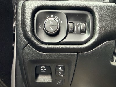 2025 RAM 1500 Big Horn Crew Cab 4x4 5'7' Box