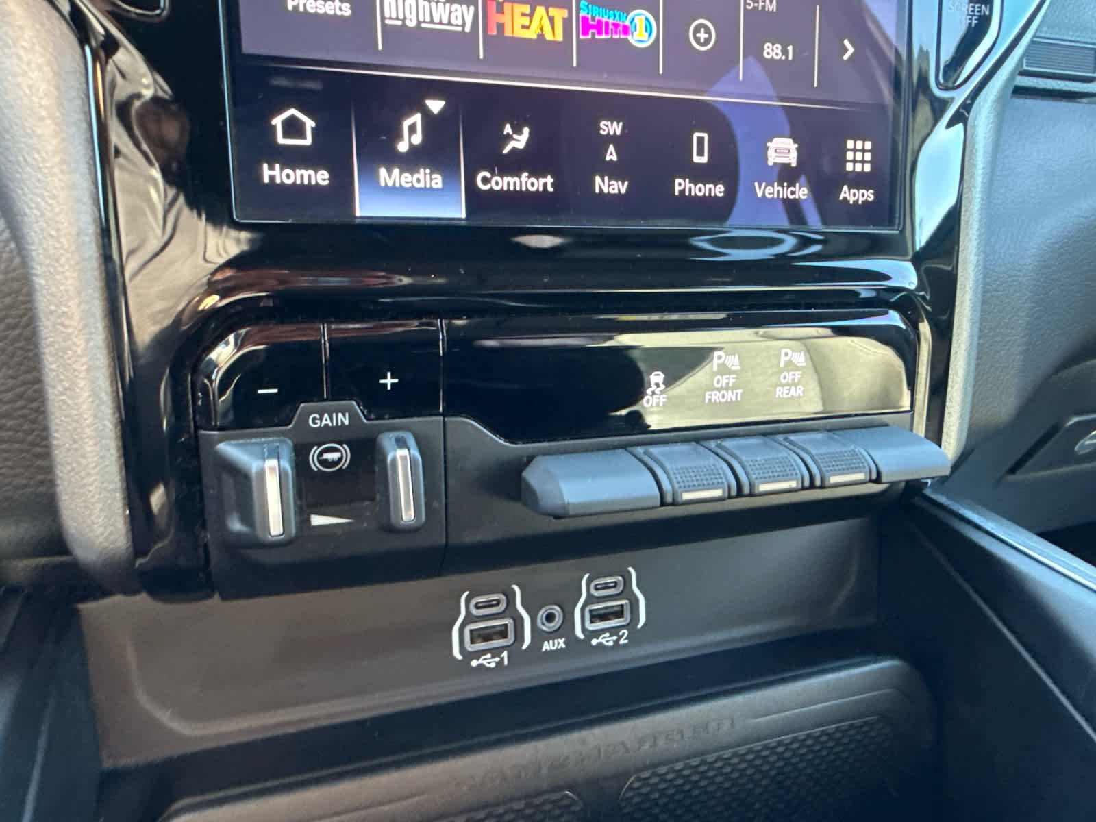 2025 RAM 1500 Big Horn Crew Cab 4x4 5'7' Box