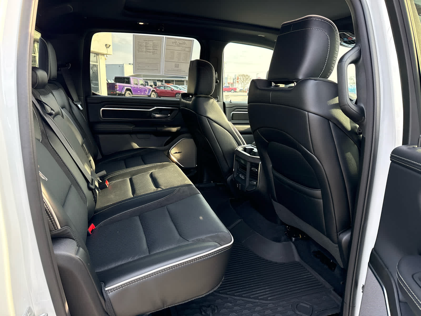 2026 RAM 1500 Laramie Crew Cab 4x4 5'7' Box