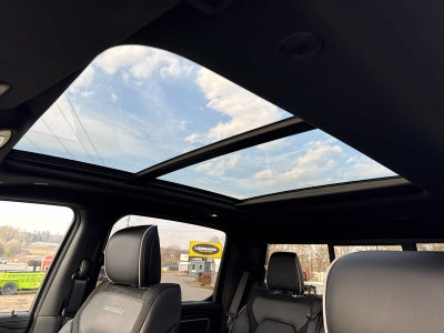 2026 RAM 1500 Laramie Crew Cab 4x4 5'7' Box