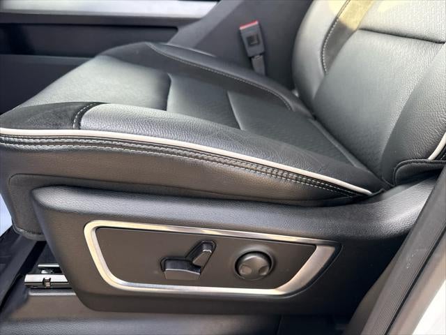 2026 RAM 1500 Laramie Crew Cab 4x4 5'7' Box