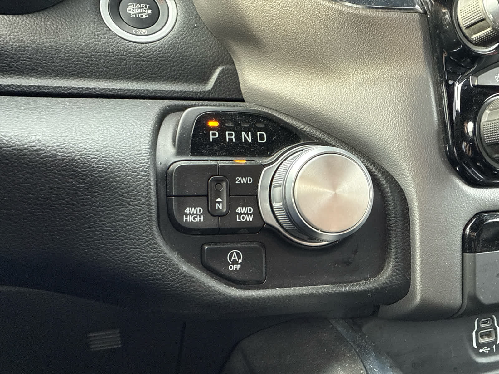 2024 RAM 1500 Laramie Crew Cab 4x4 5'7' Box