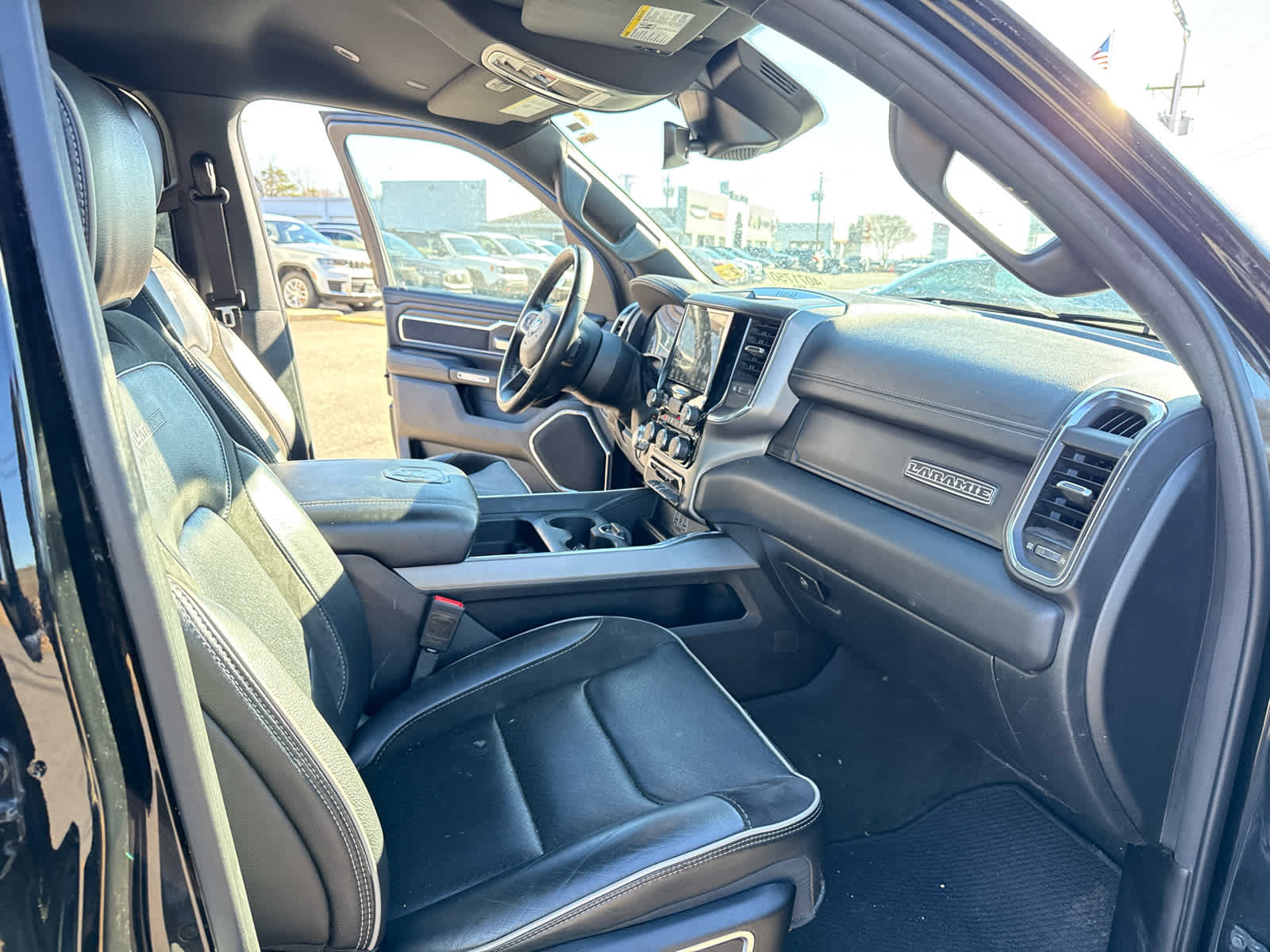 2024 RAM 1500 Laramie Crew Cab 4x4 5'7' Box