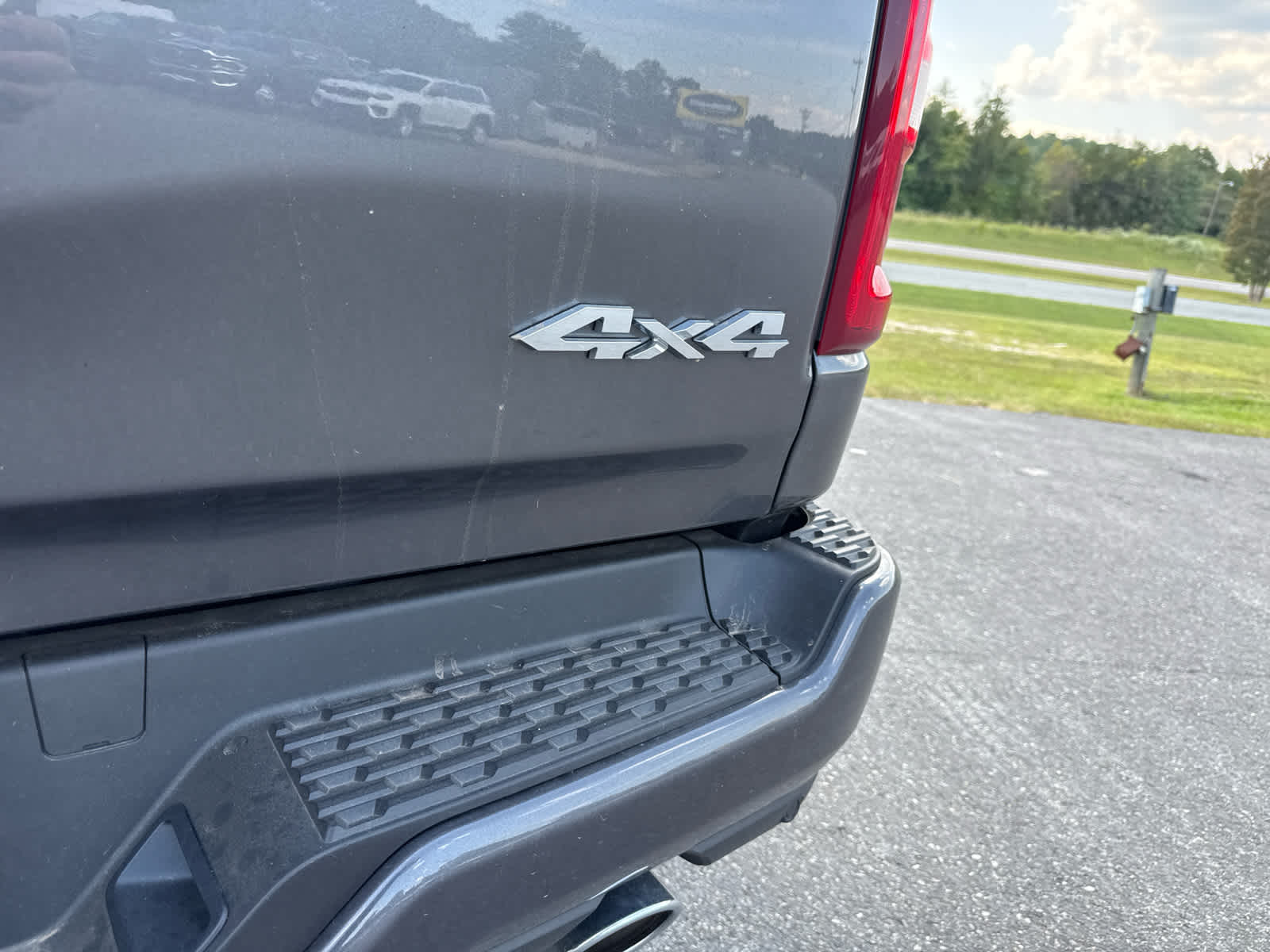 2026 RAM 1500 Laramie Crew Cab 4x4 5'7' Box