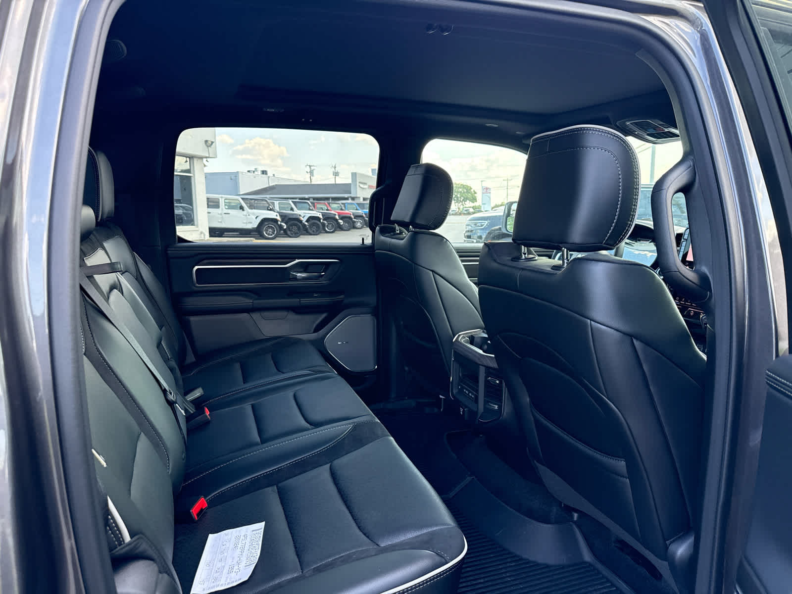 2026 RAM 1500 Laramie Crew Cab 4x4 5'7' Box