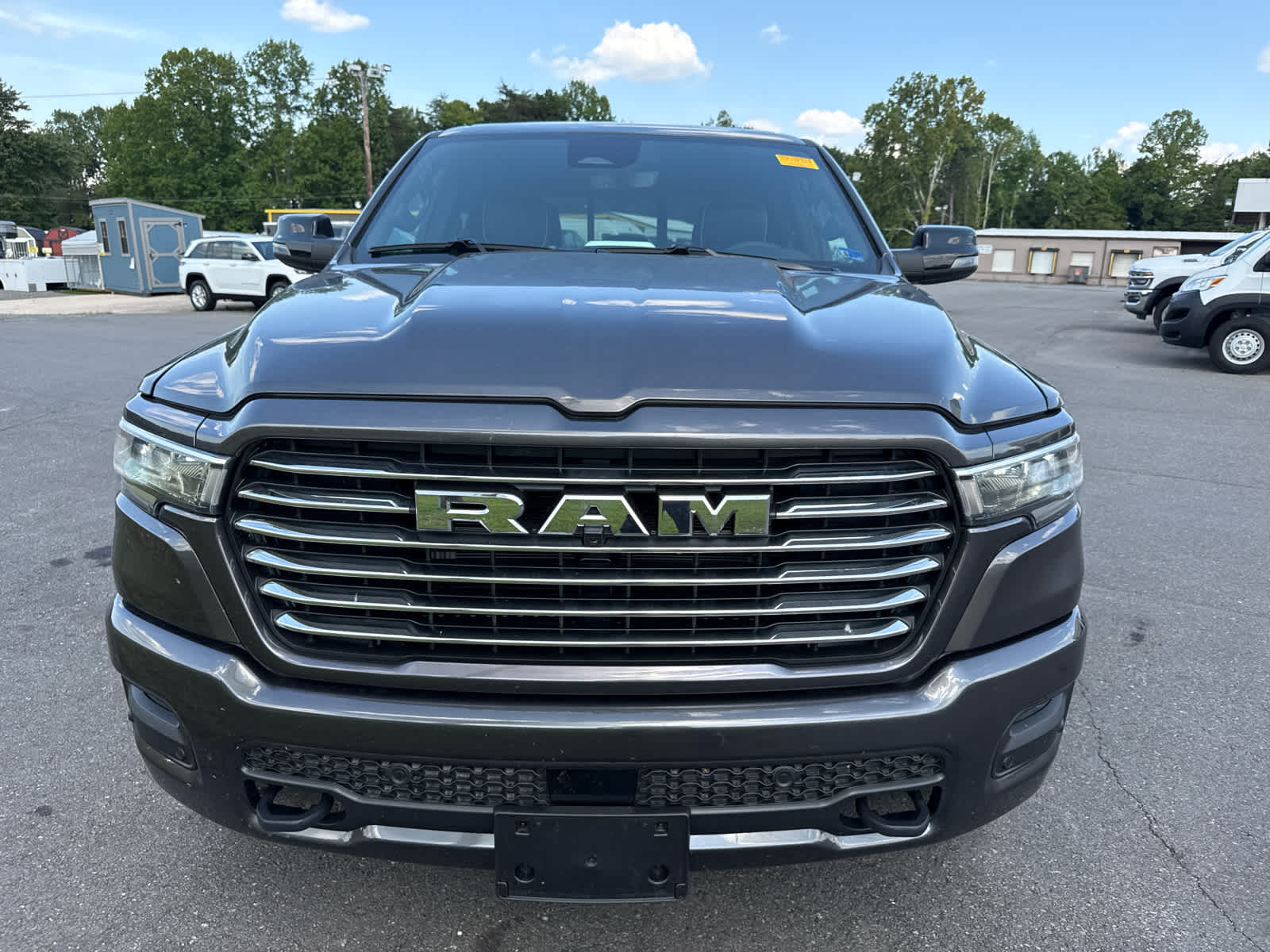 2026 RAM 1500 Laramie Crew Cab 4x4 5'7' Box
