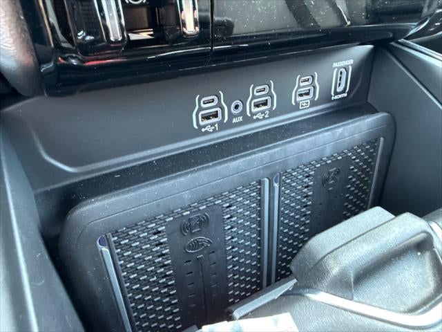 2026 RAM 1500 Laramie Crew Cab 4x4 5'7' Box