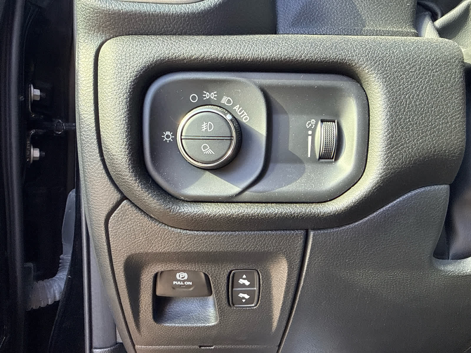 2023 RAM 1500 Big Horn Crew Cab 4x4 6'4' Box
