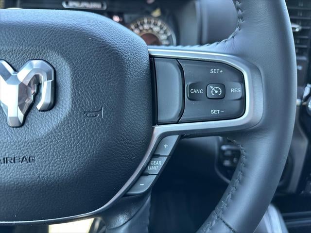 2023 RAM 1500 Big Horn Crew Cab 4x4 6'4' Box