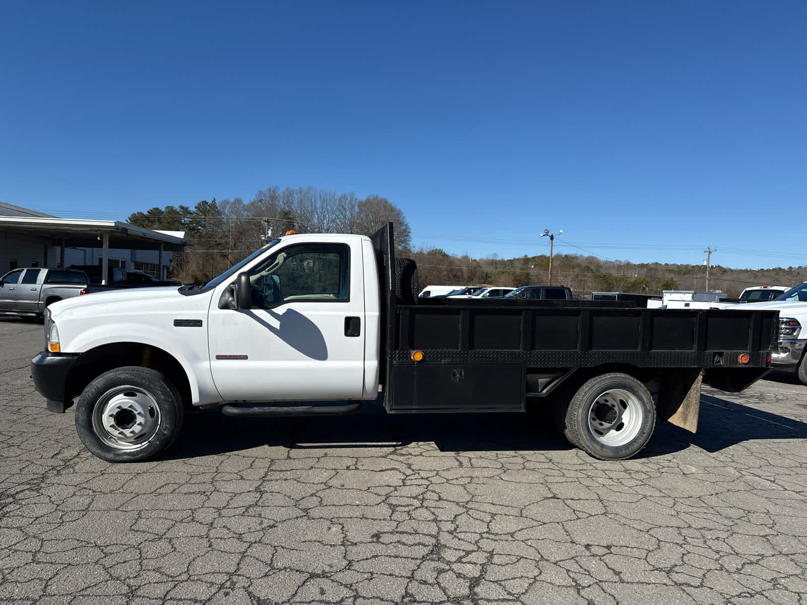 2004 Ford F-550 Chassis XL