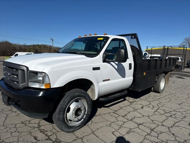 2004 Ford F-550 Chassis XL