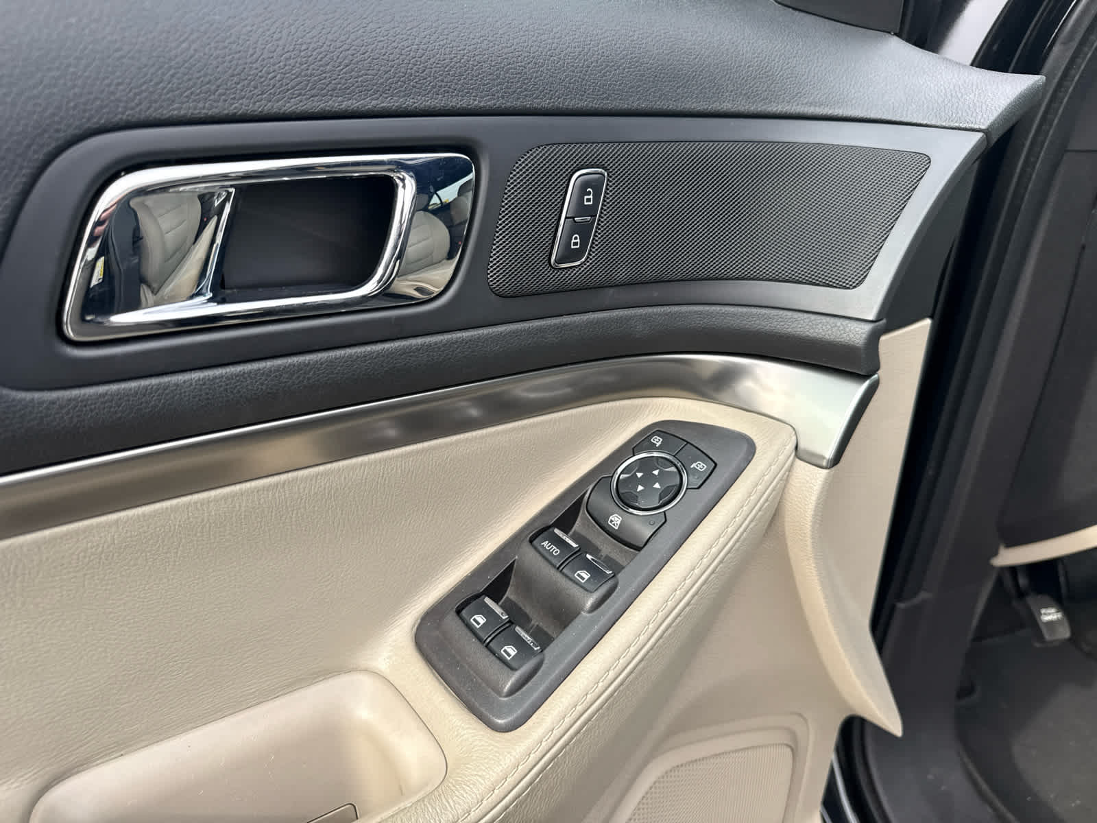 2015 Ford Explorer Base