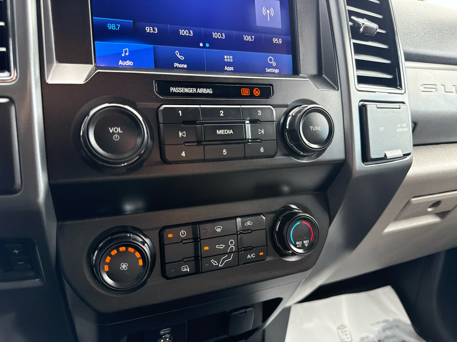 2022 Ford F-350 XLT