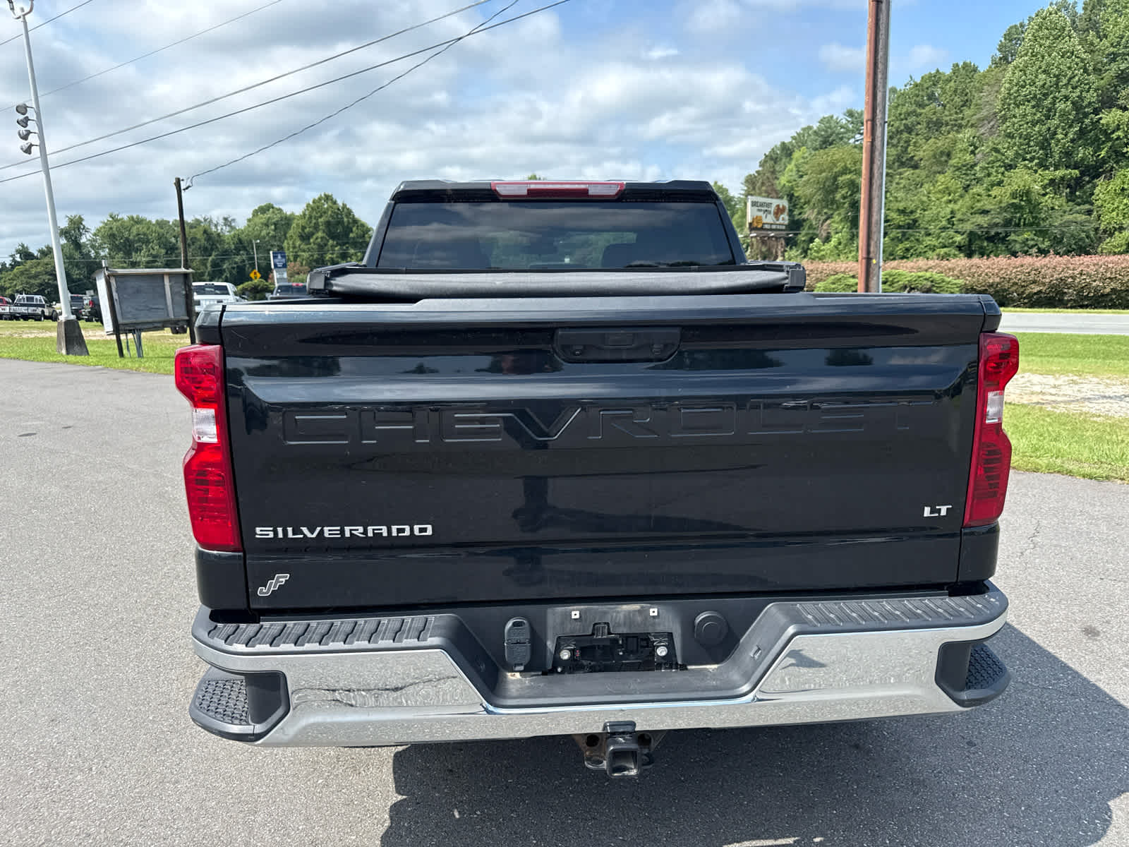 2024 Chevrolet Silverado 1500 4WD Crew Cab Short Bed LT with 2FL