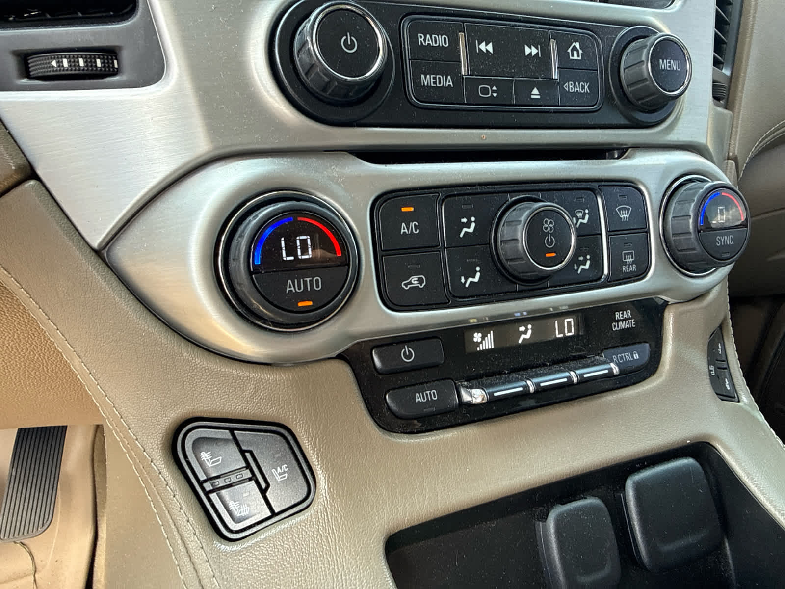 2016 GMC Yukon XL SLT