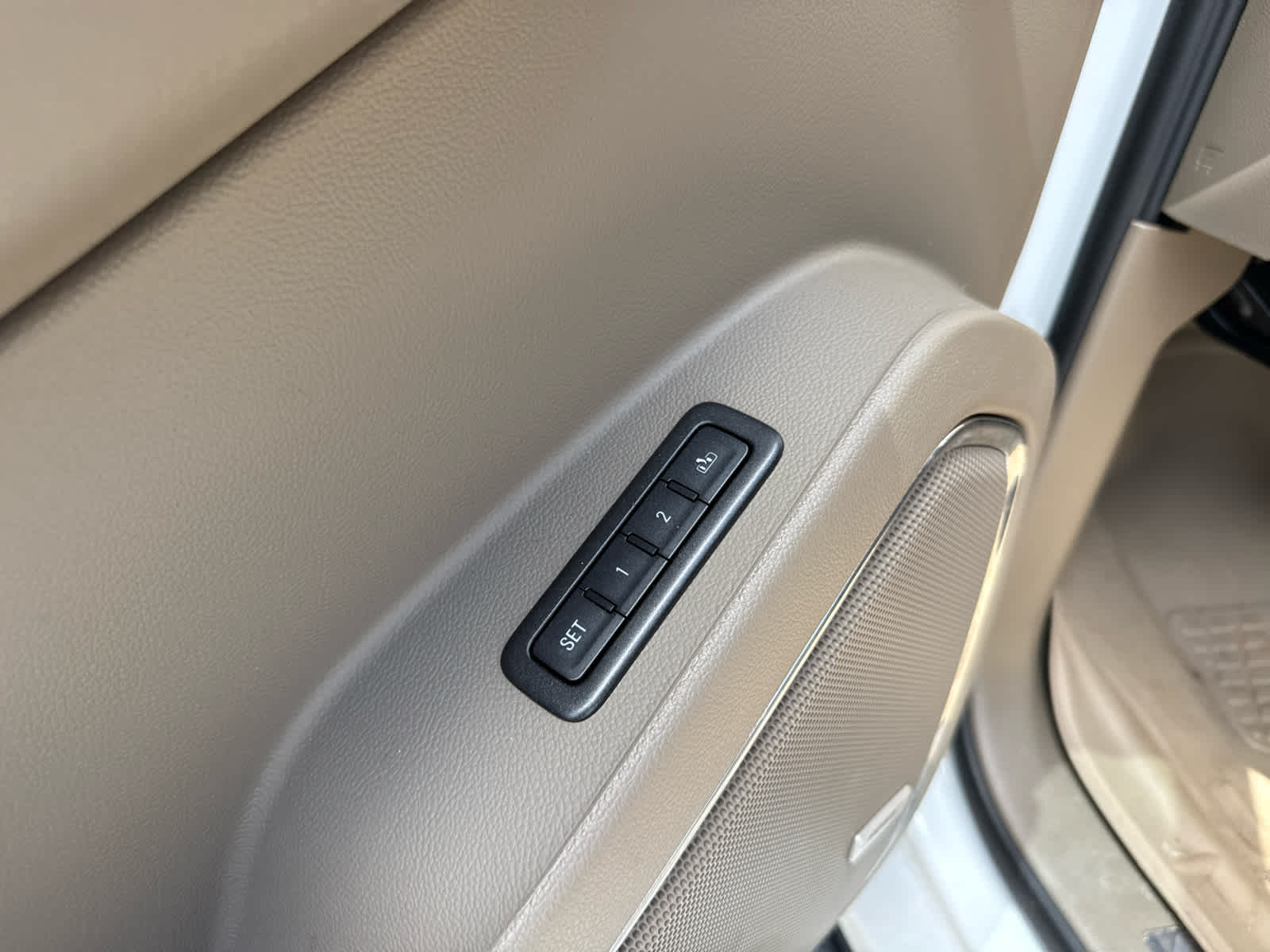 2016 GMC Yukon XL SLT