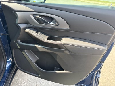 2023 Chevrolet Traverse AWD LT Cloth