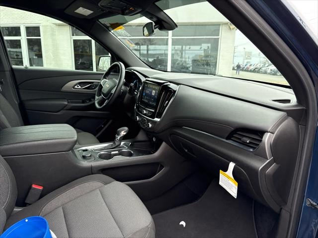 2023 Chevrolet Traverse AWD LT Cloth