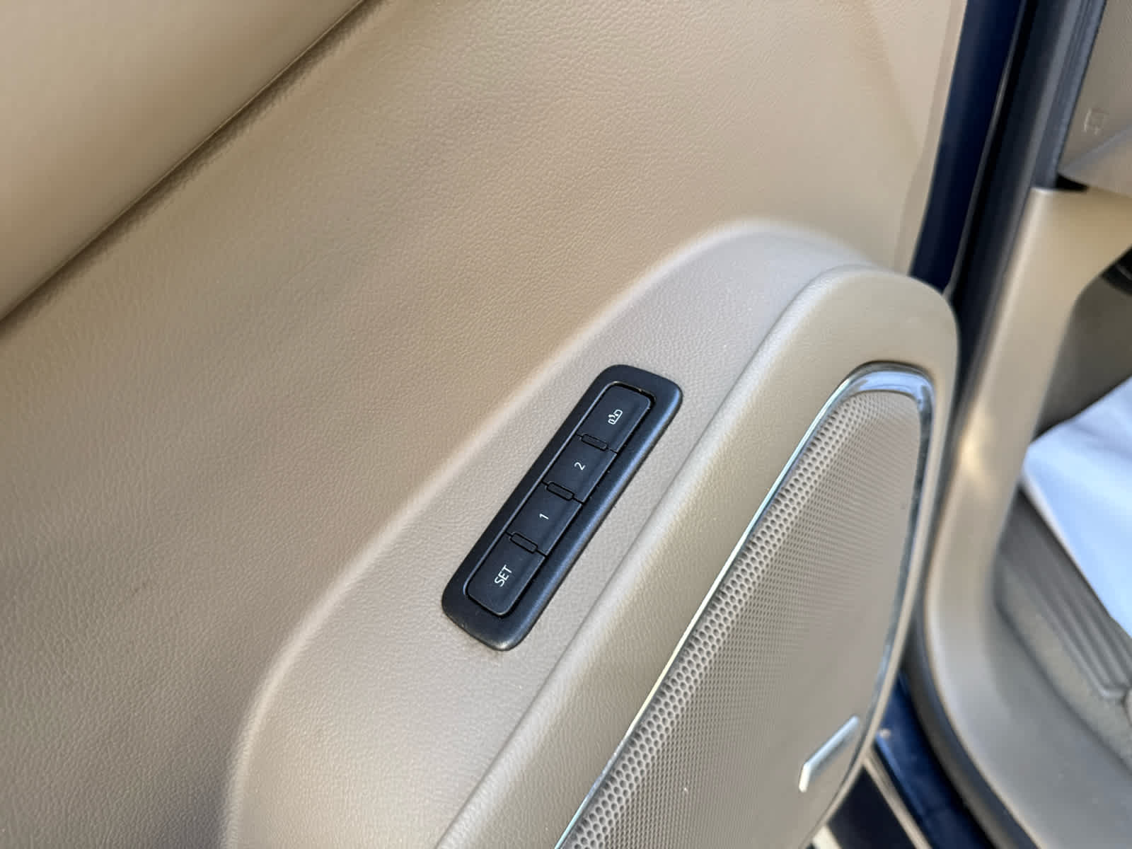 2020 Chevrolet Suburban 4WD LT