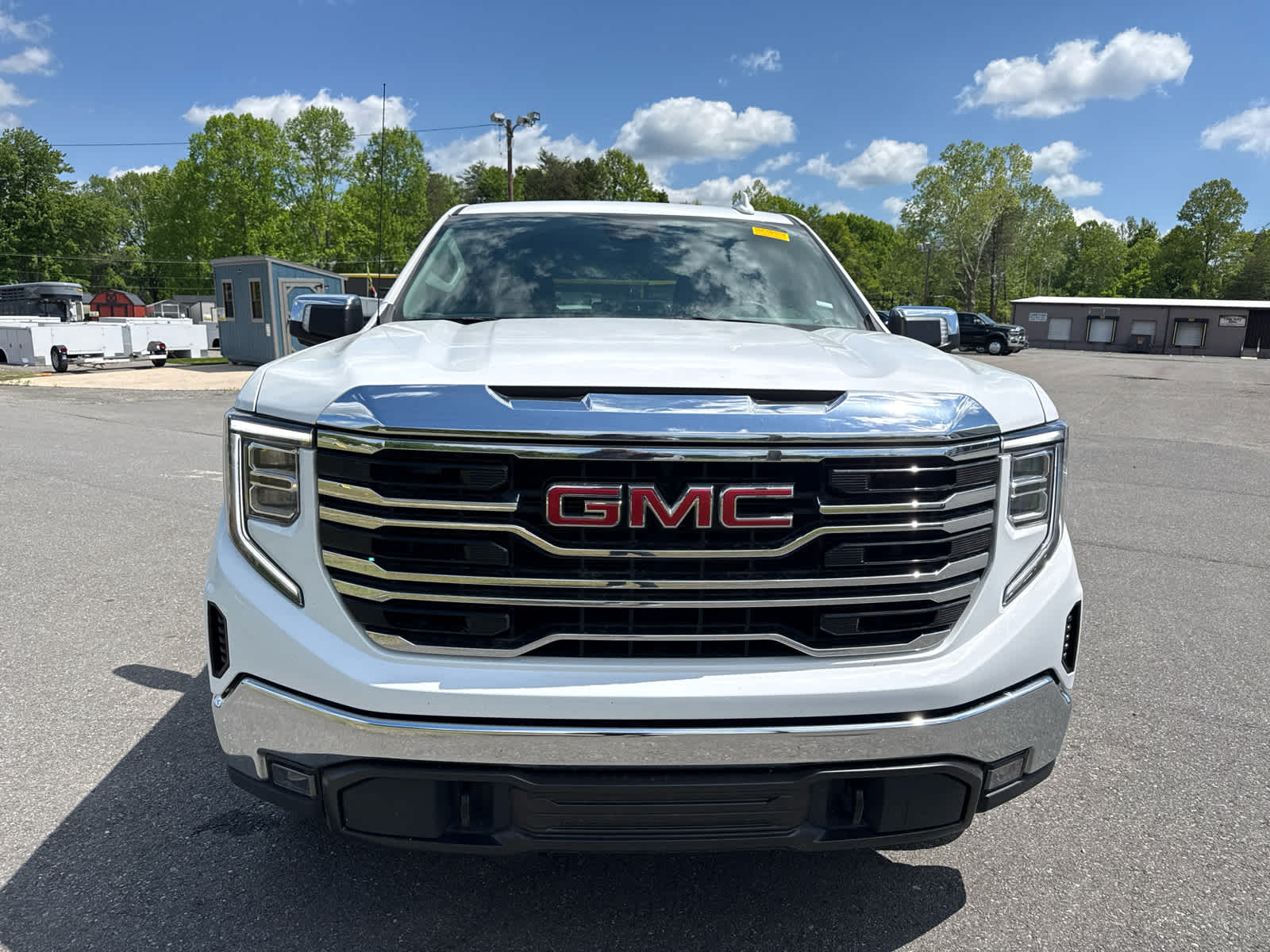 2025 GMC Sierra 1500 2WD Crew Cab Short Box SLT