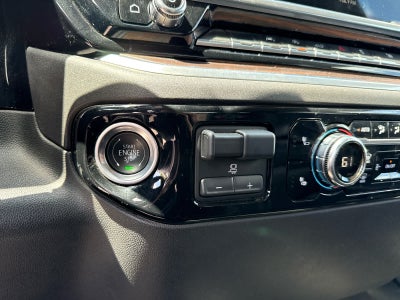 2025 GMC Sierra 1500 2WD Crew Cab Short Box SLT