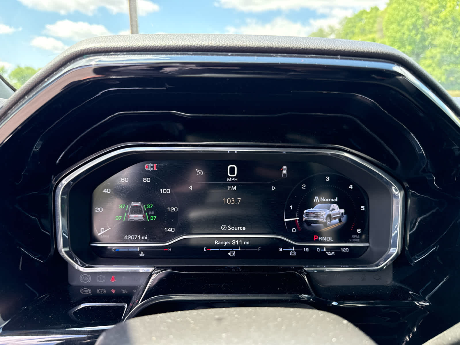 2025 GMC Sierra 1500 2WD Crew Cab Short Box SLT