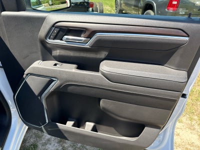 2025 GMC Sierra 1500 2WD Crew Cab Short Box SLT