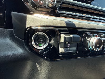 2025 GMC Sierra 1500 2WD Crew Cab Short Box SLT