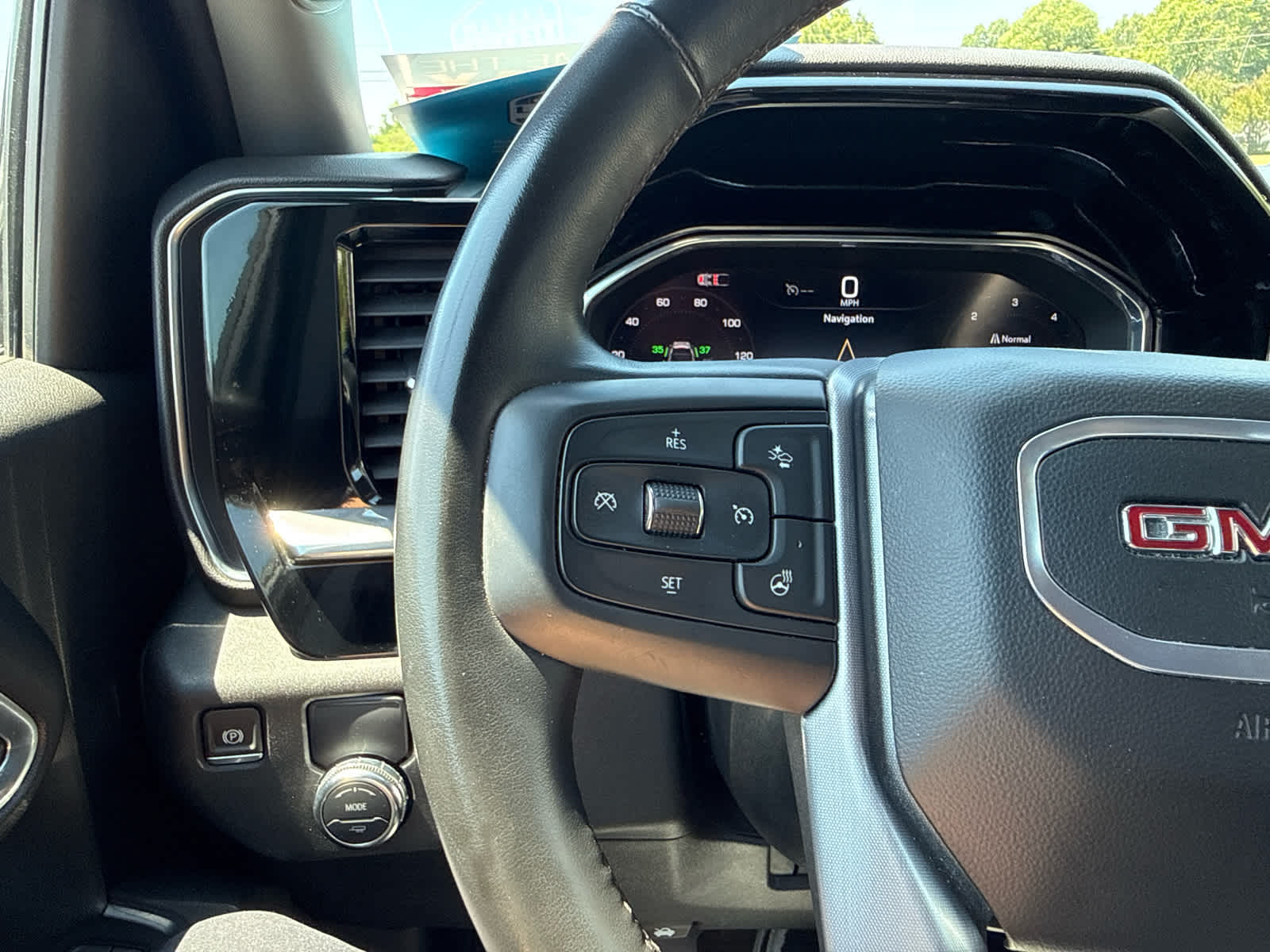2025 GMC Sierra 1500 2WD Crew Cab Short Box SLT