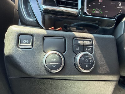 2025 GMC Sierra 1500 2WD Crew Cab Short Box SLT