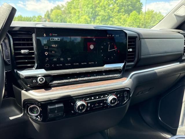 2025 GMC Sierra 1500 2WD Crew Cab Short Box SLT