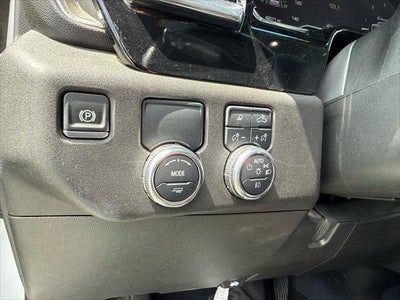 2025 GMC Sierra 1500 2WD Crew Cab Short Box SLT