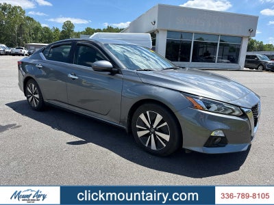 2022 Nissan Altima SL FWD