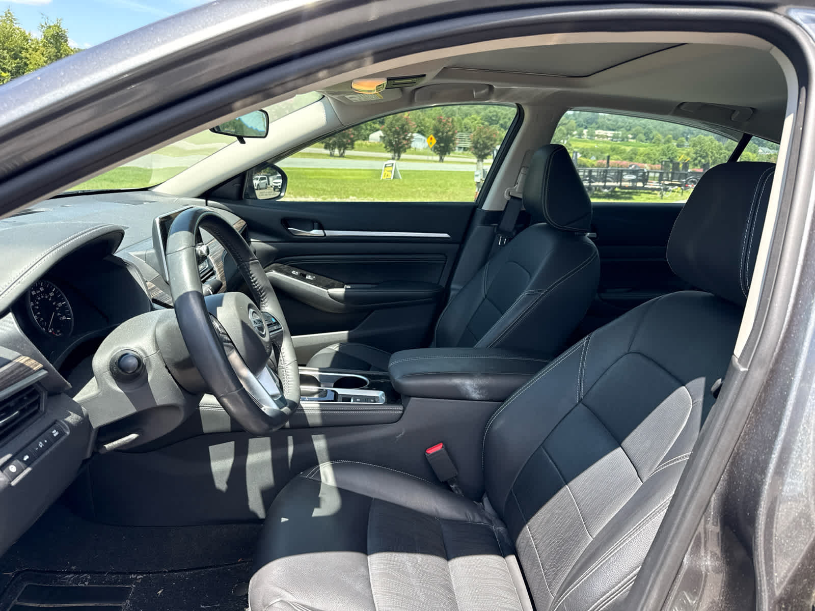 2022 Nissan Altima SL FWD