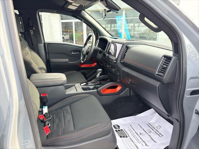 2023 Nissan Frontier Crew Cab PRO-4X 4x4