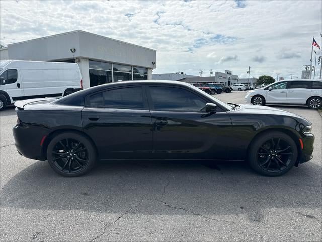2018 Dodge Charger SXT RWD