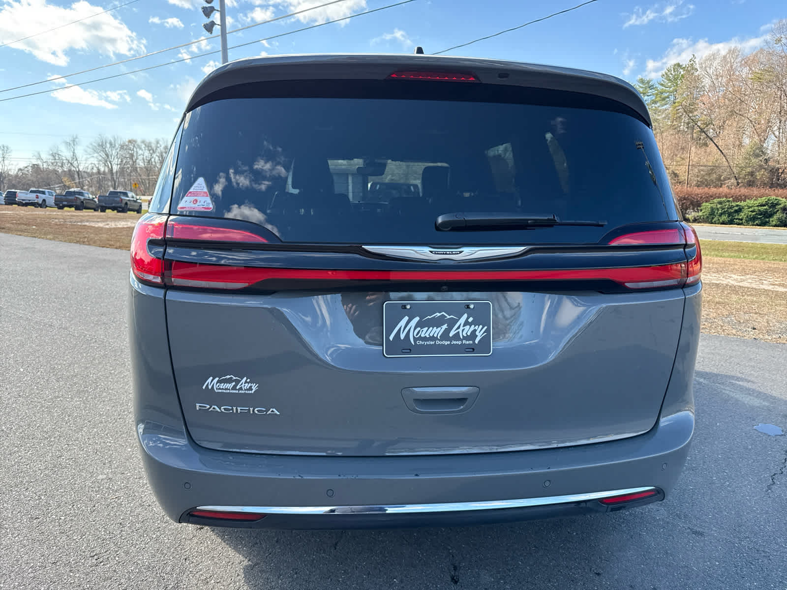 2025 Chrysler Pacifica Select