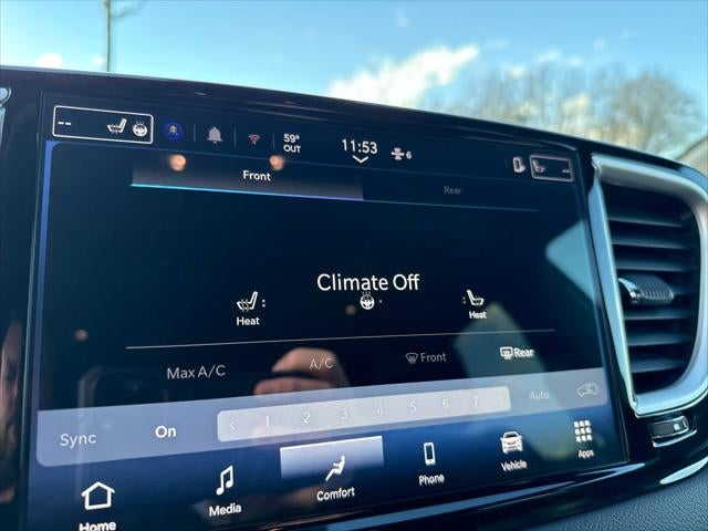 2025 Chrysler Pacifica Select