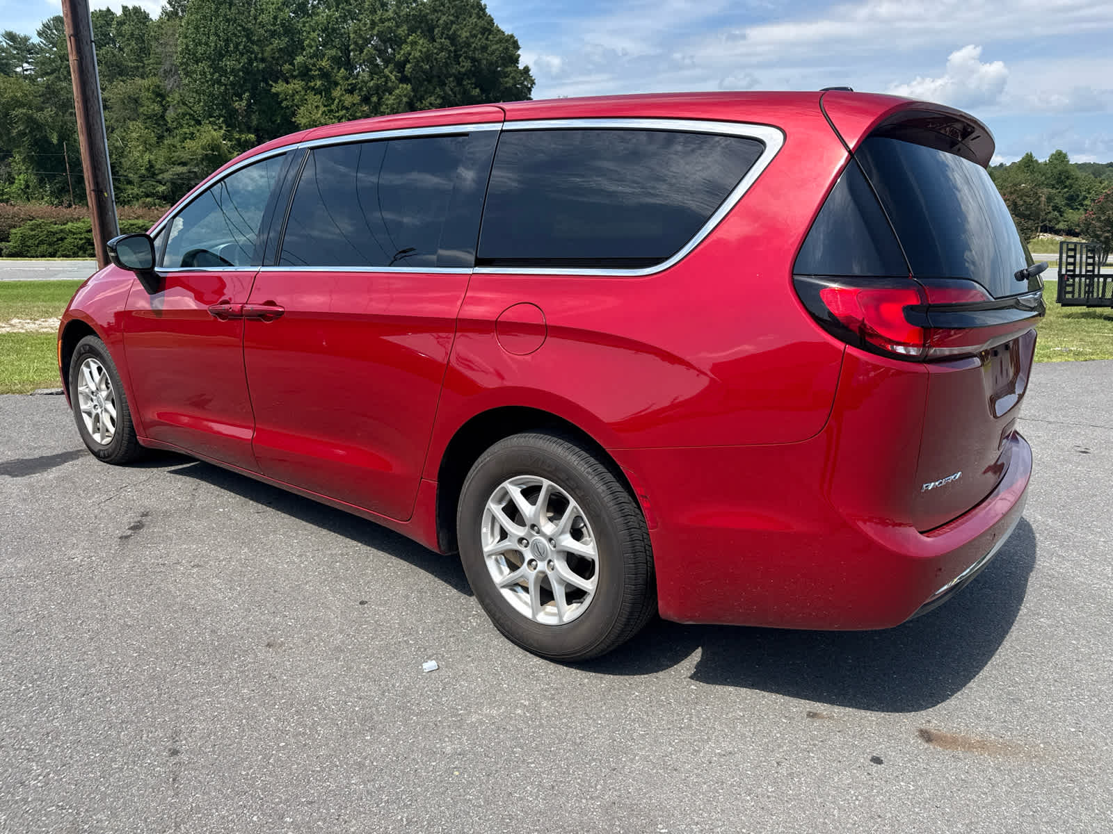 2025 Chrysler Pacifica Select