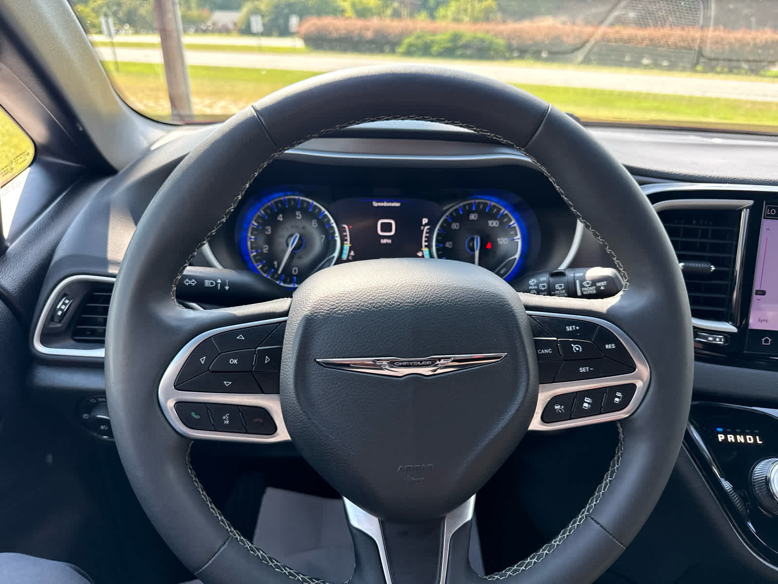 2025 Chrysler Pacifica Select