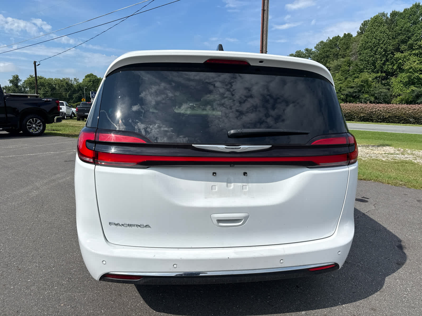 2025 Chrysler Pacifica Select
