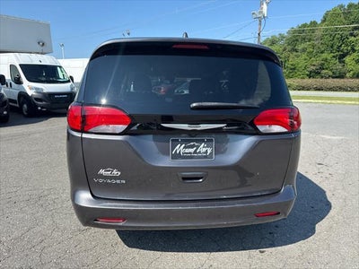 2023 Chrysler Voyager LX