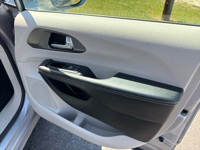 2021 Chrysler Pacifica Hybrid Touring L