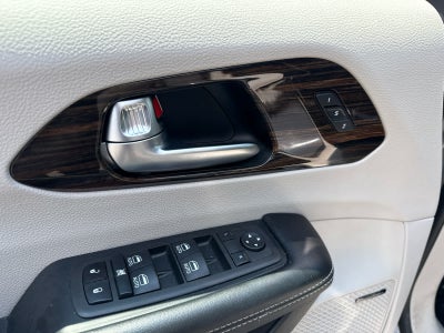 2022 Chrysler Pacifica Limited AWD
