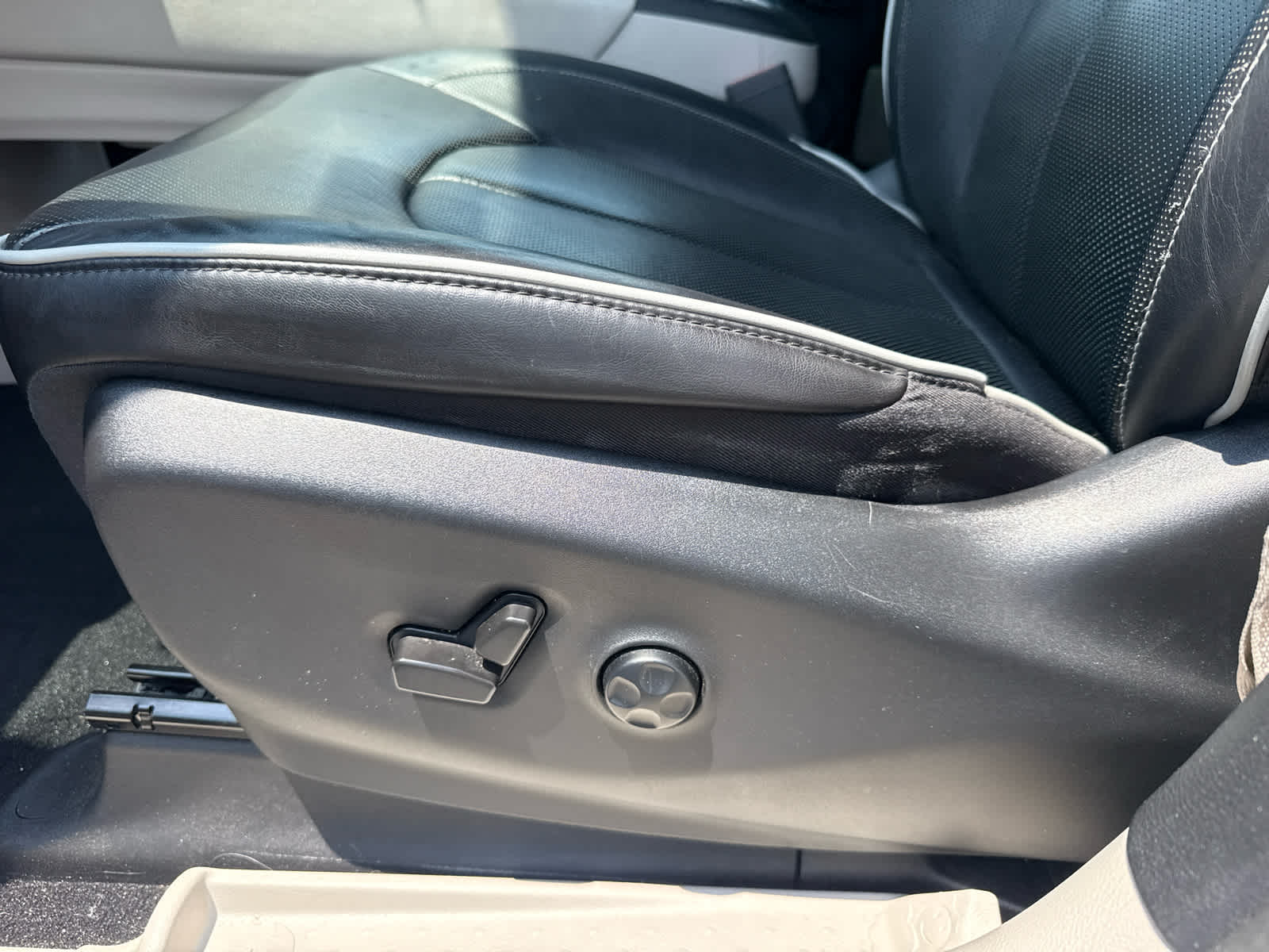 2022 Chrysler Pacifica Limited AWD