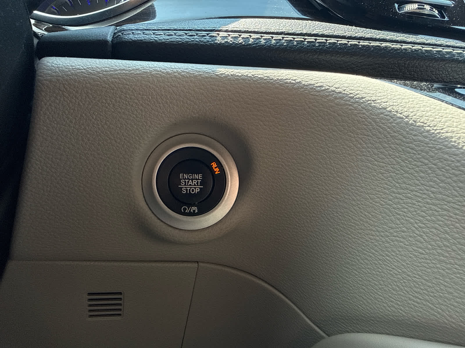 2022 Chrysler Pacifica Limited AWD