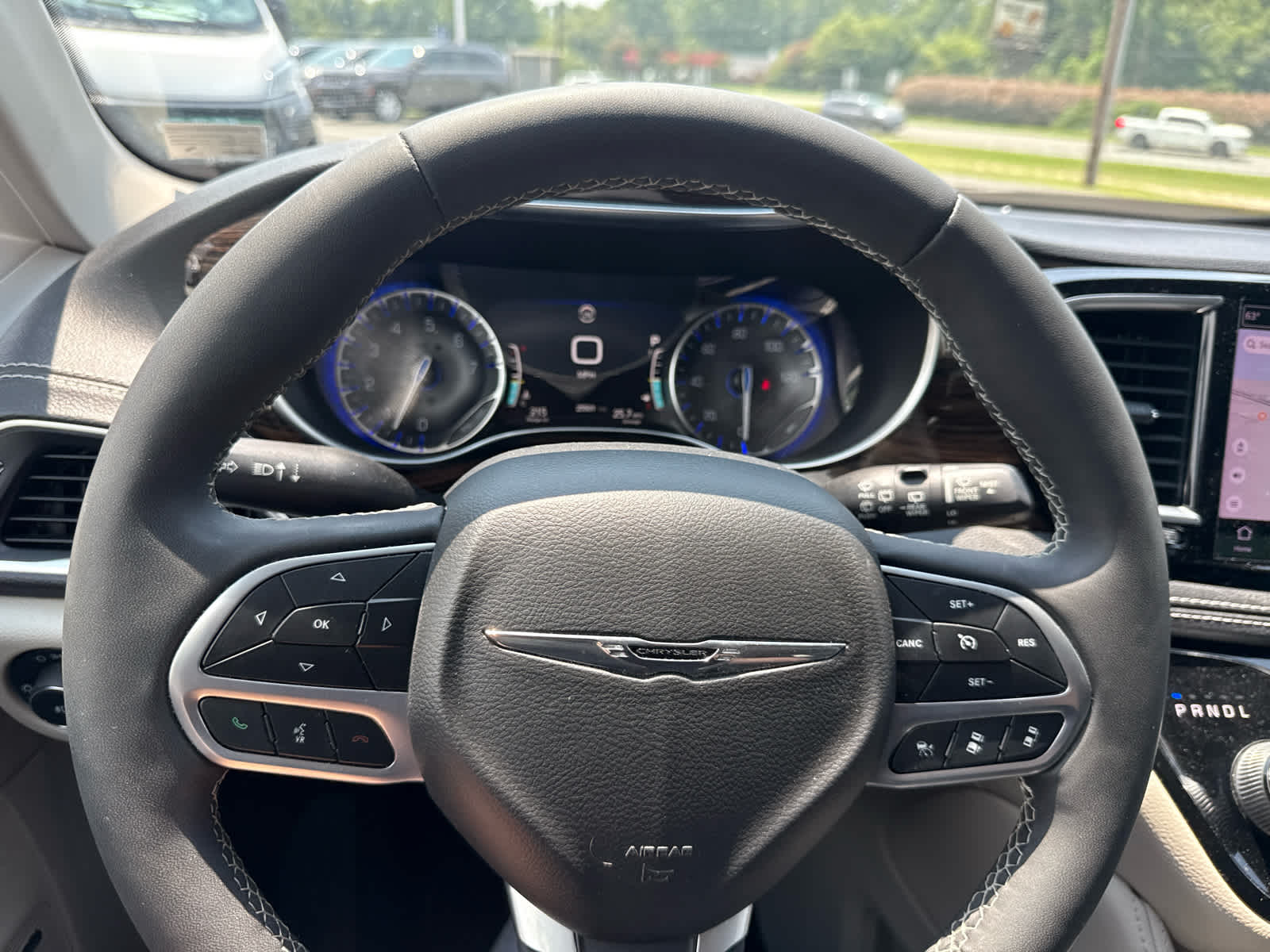 2022 Chrysler Pacifica Limited AWD