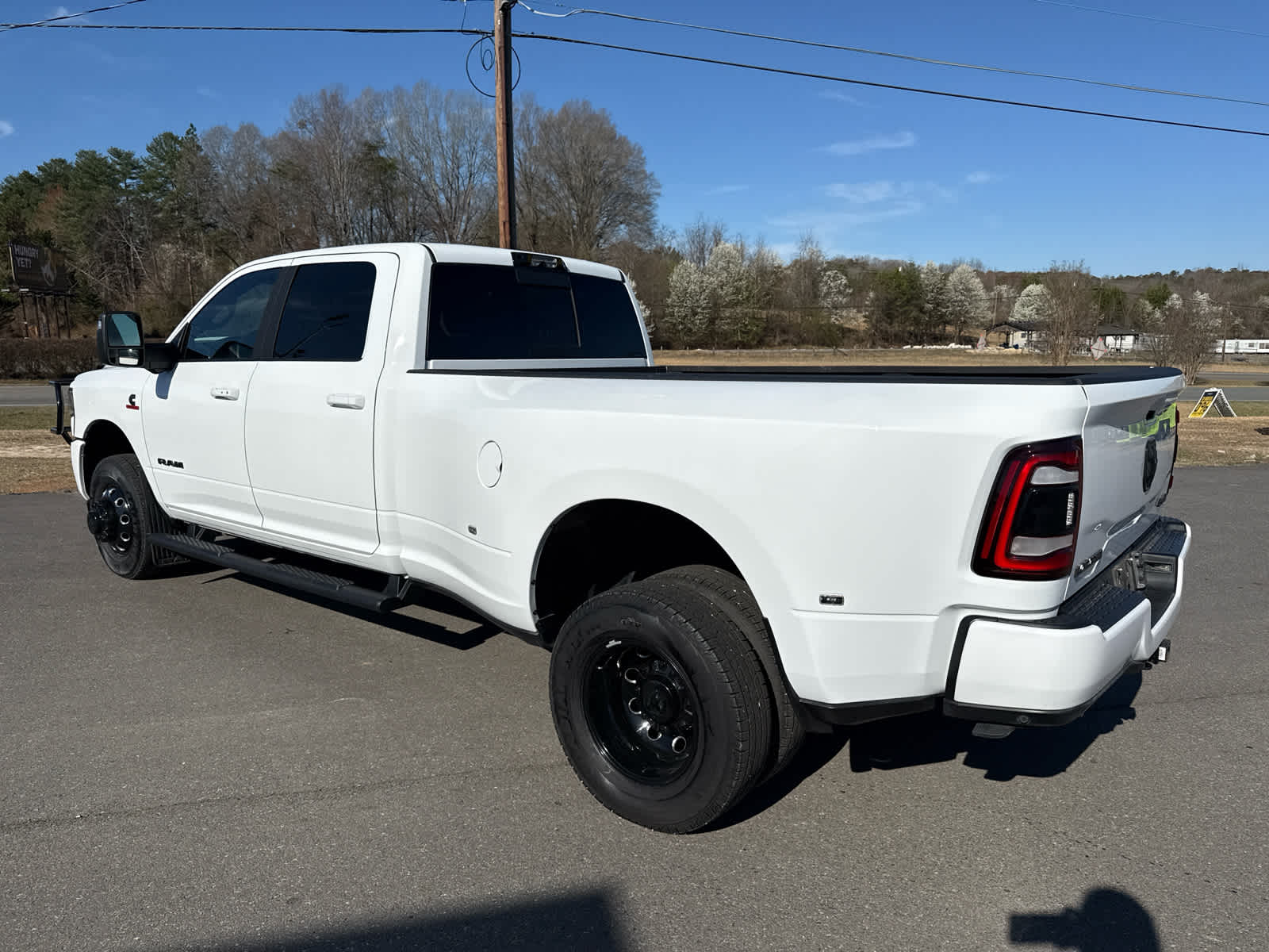 2024 RAM 3500 Laramie Crew Cab 4x4 8' Box
