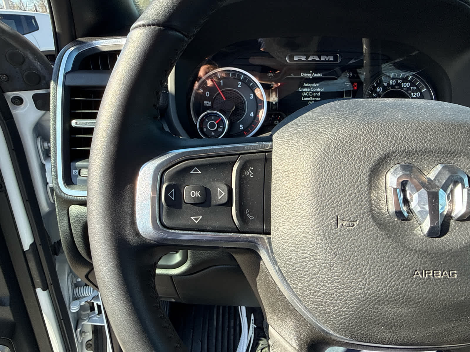 2024 RAM 3500 Laramie Crew Cab 4x4 8' Box